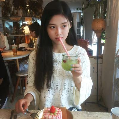 储物柜女孩 海报